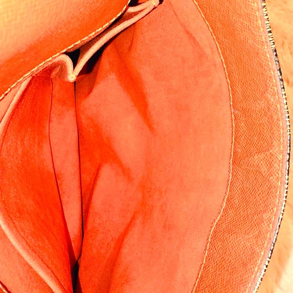 LOuis Vuitton Damier sling bag - Picture 8 of 12